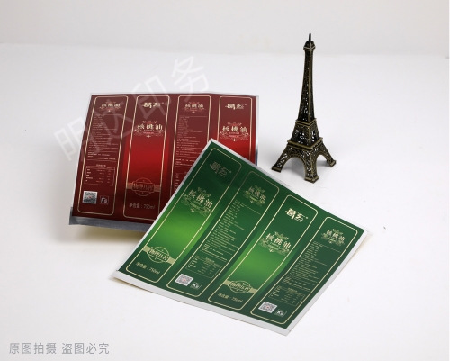 曲靖核桃油銀卡瓶標(biāo)